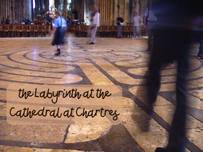 Labyrinth_at_Chartres_Cathedral